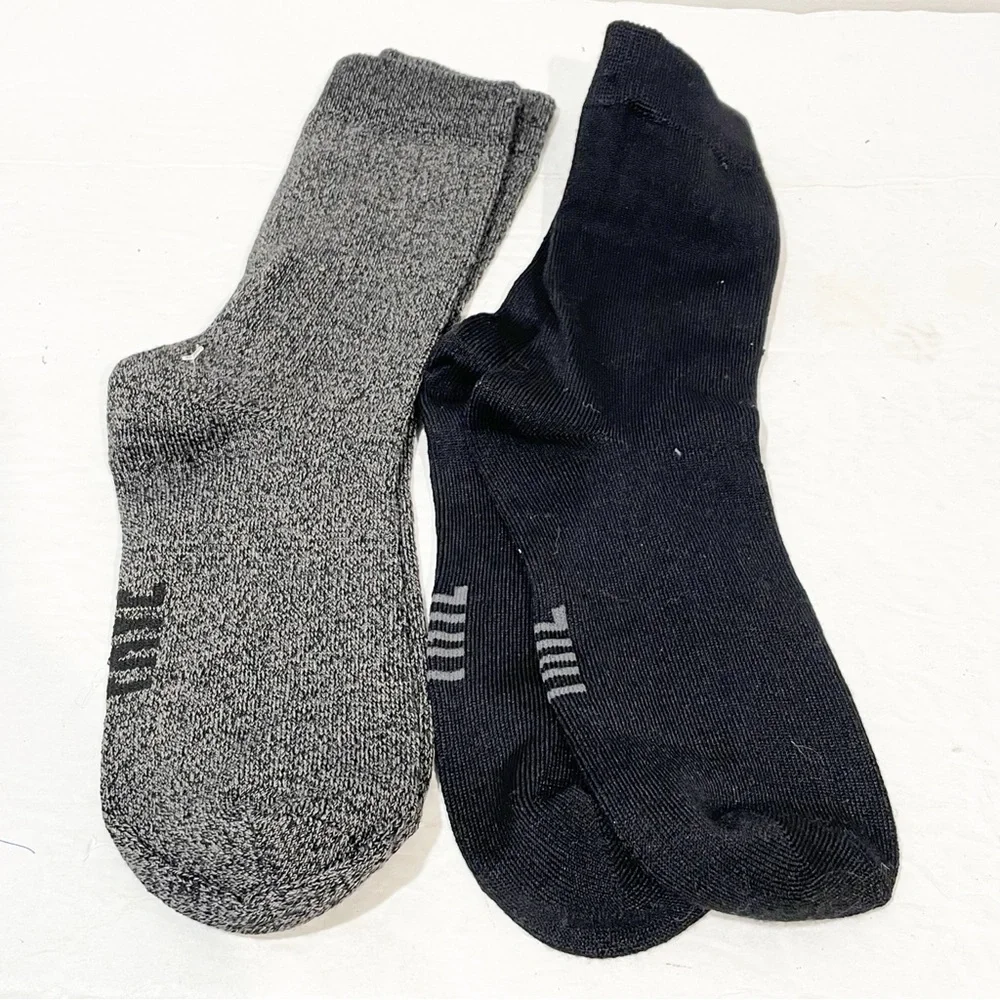 Frye Women’s Black Grey Thin Knit Crew Socks Lot of‎ 2